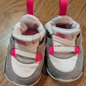 Nike Kids Shoes - Gray and Pink